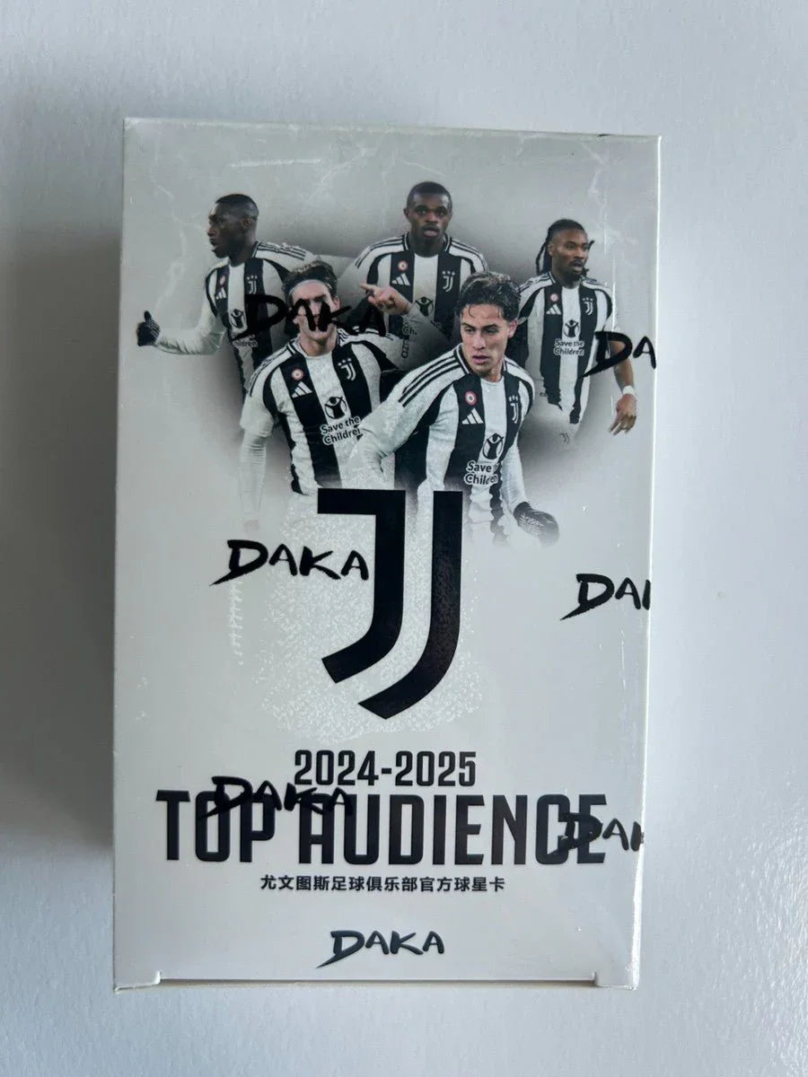 Juventus focisztárok DAKA 2024-2025 Top Audience kártyacsomag, fehér dobozban